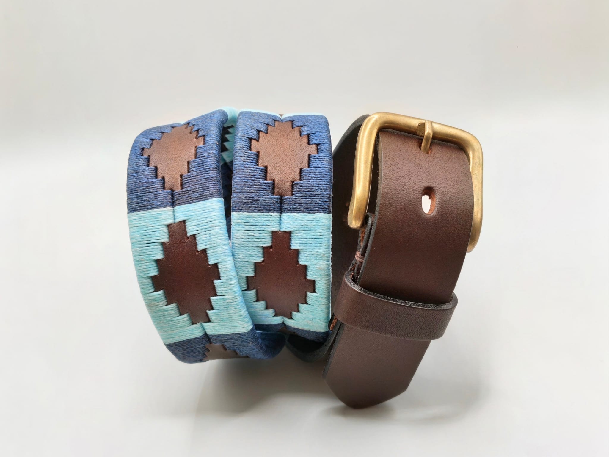 Détail boucle en laiton, ceinture cuir Patria
