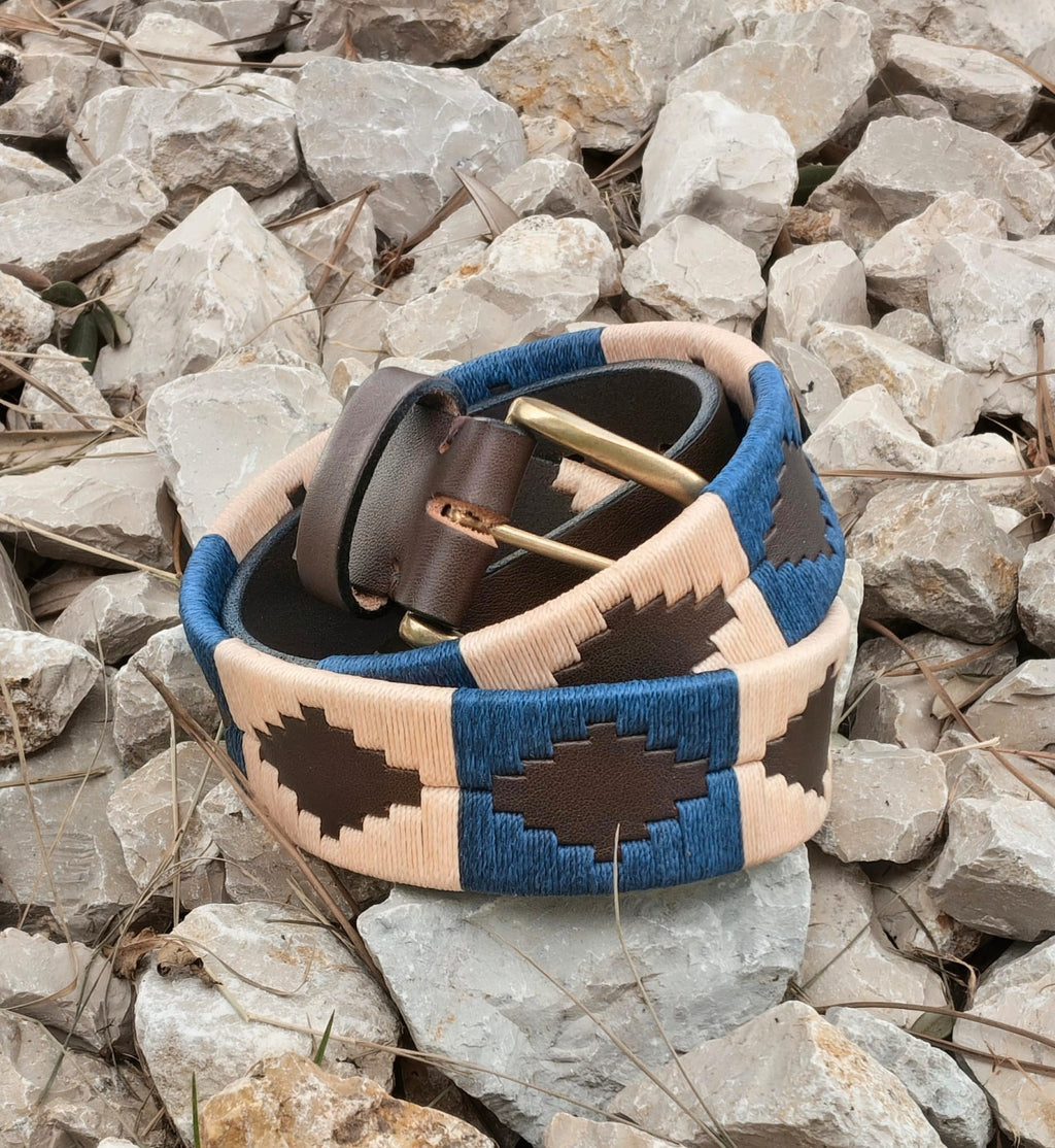 Ceinture de polo en cuir brodée Yacanto, chocolat et bleu indigo