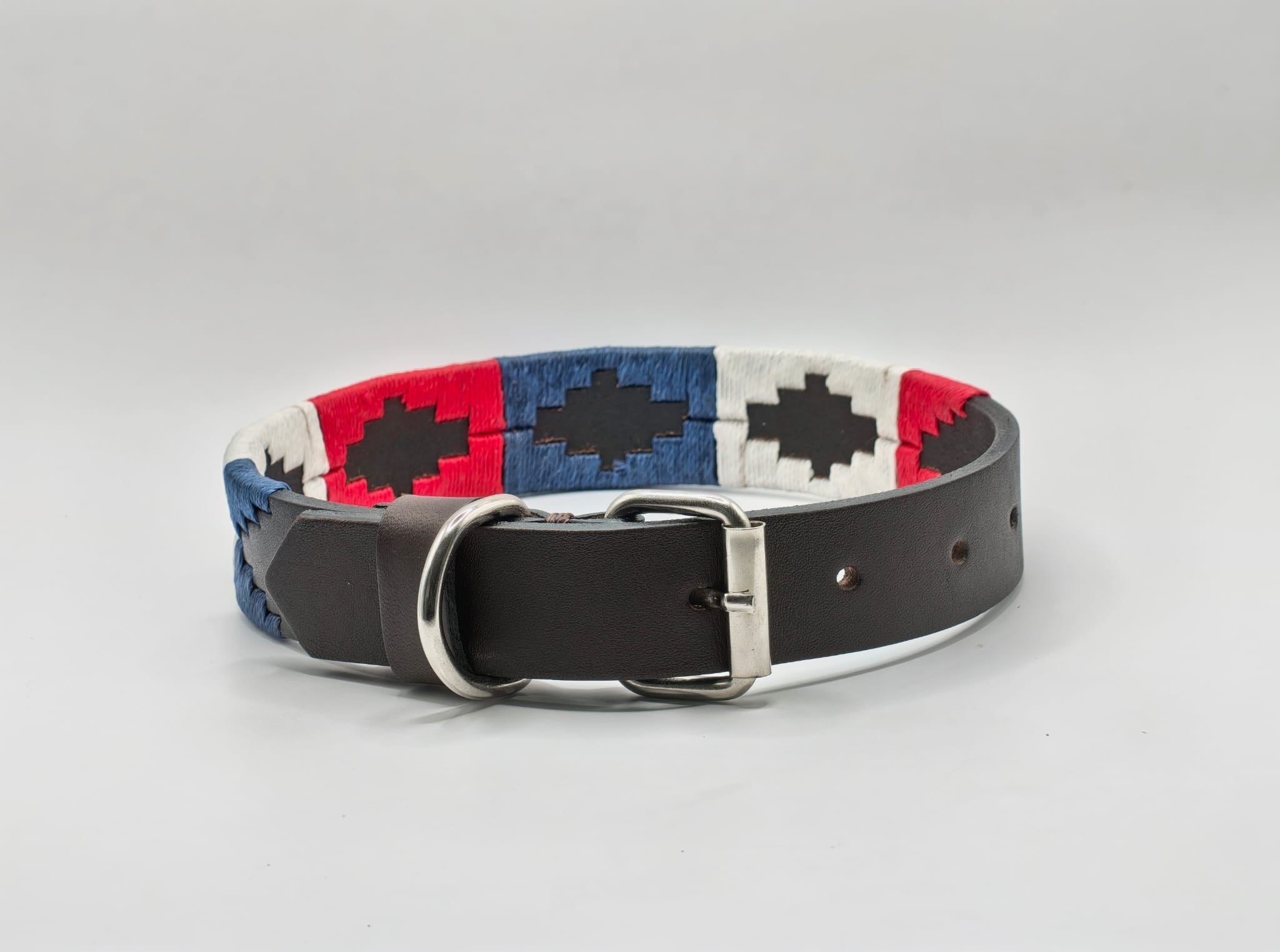 Collier en Cuir Brodé pour Chien Francisca - Brun Chocolat, Bleu, Blanc et Rouge