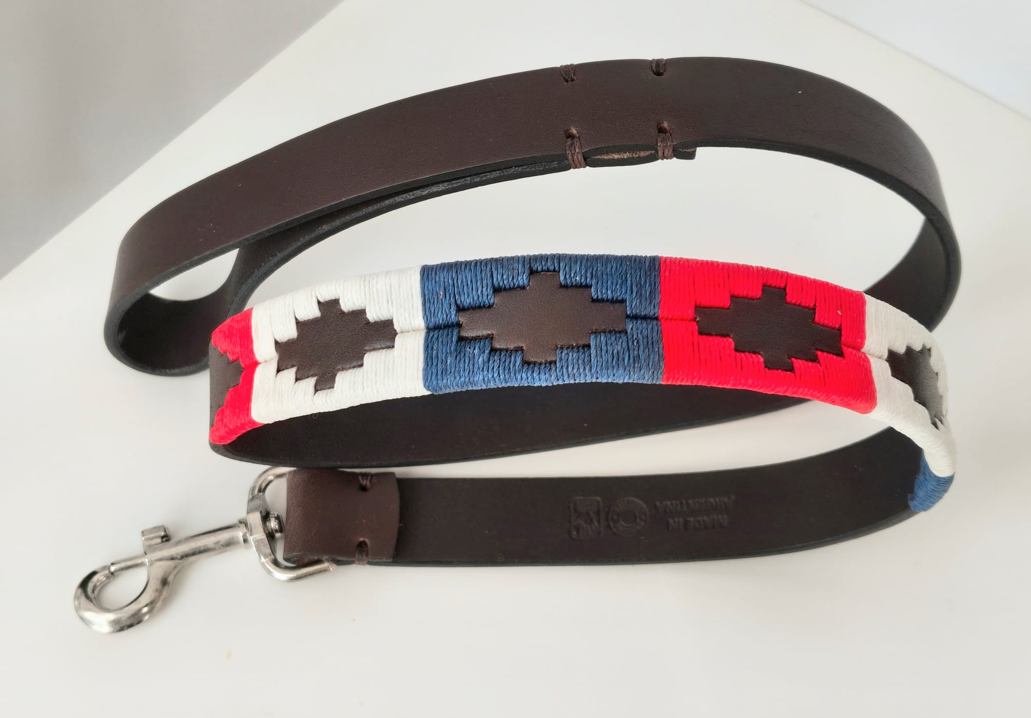 Laisse en Cuir Brodée pour Chien Francisca - Brun Chocolat, Bleu, Blanc et Rouge