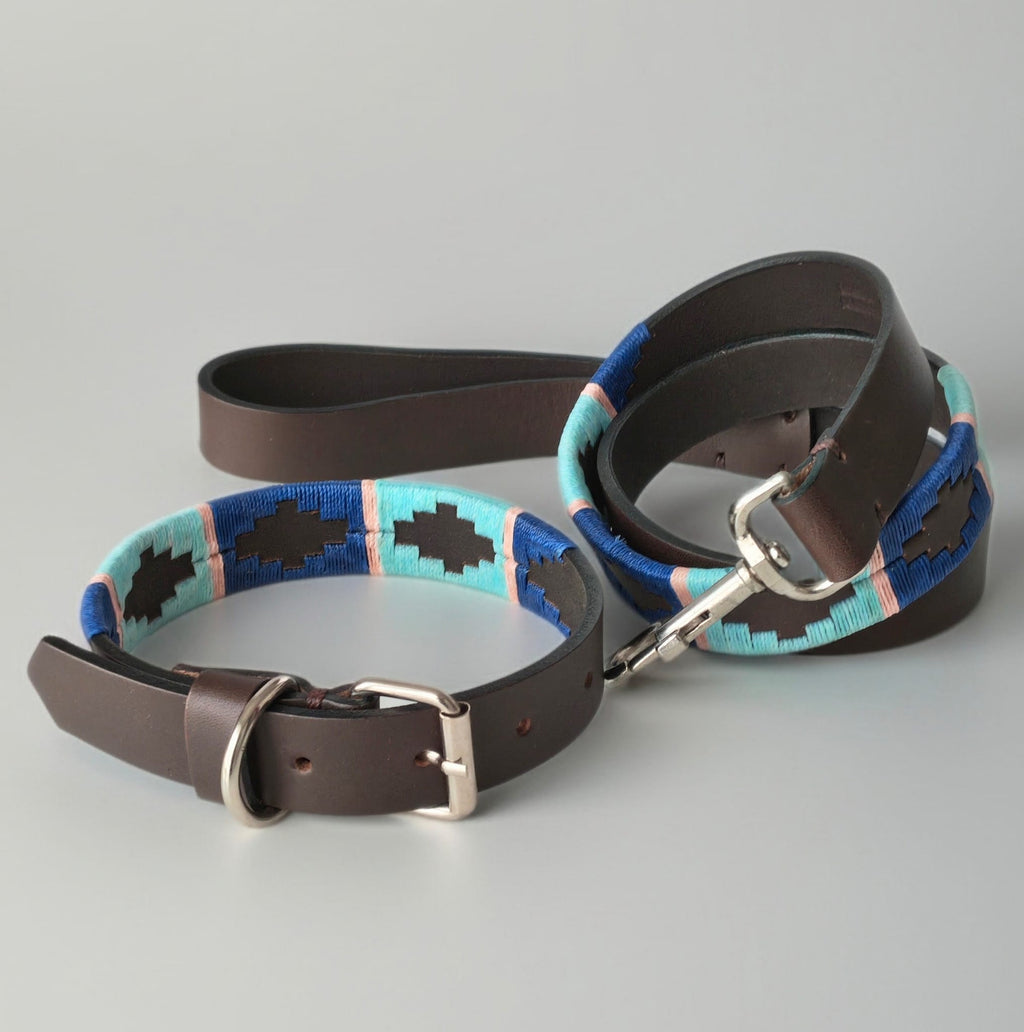 Duo collier_laisse en cuir brodé collection Pilar, présentation à plat, fait main en Argentine – Pacha Inti